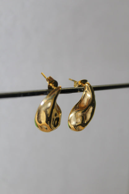 Small Textured Teardrop
